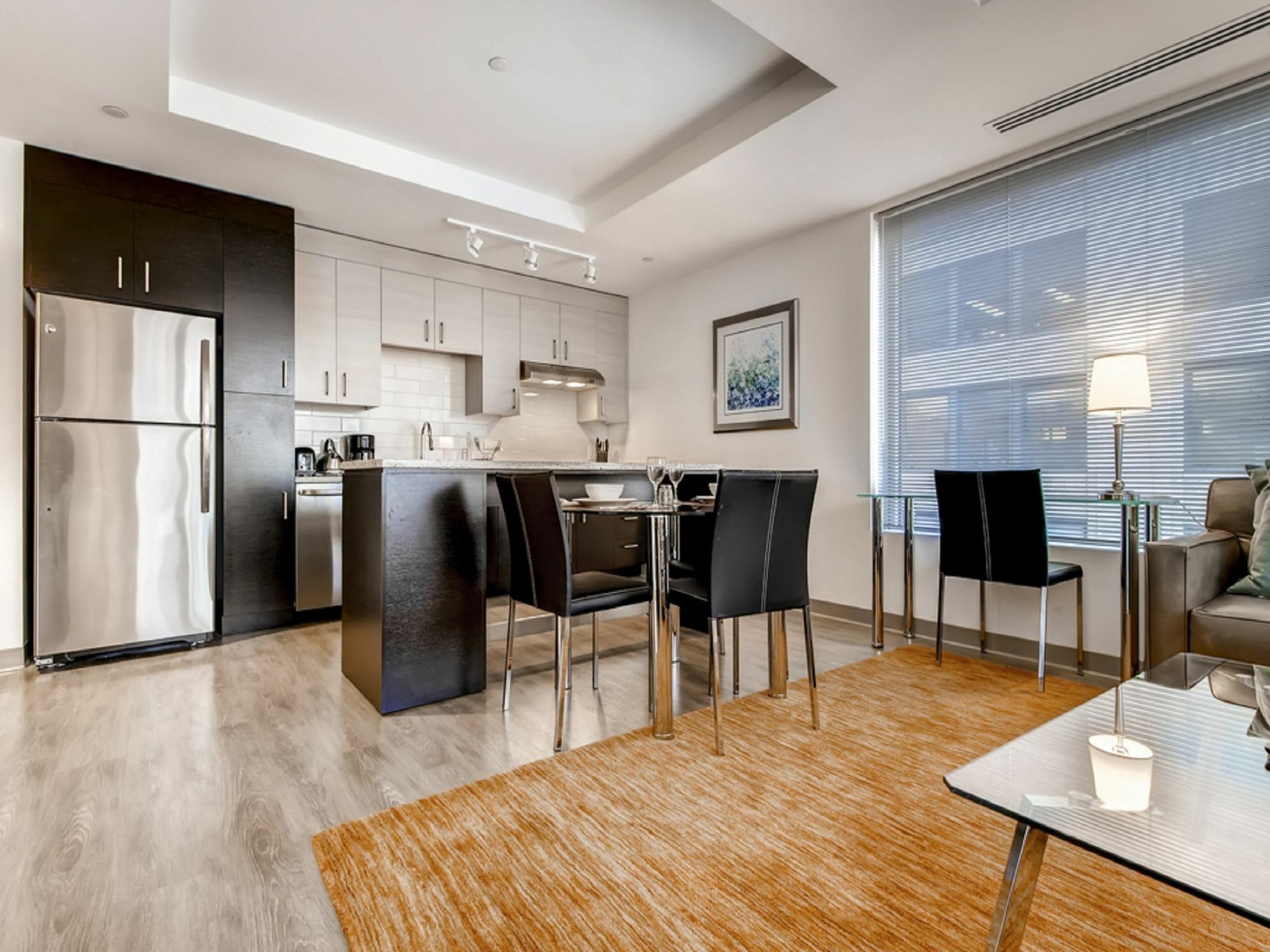 Global Luxury Suites At The Commonwealth Бостон Экстерьер фото